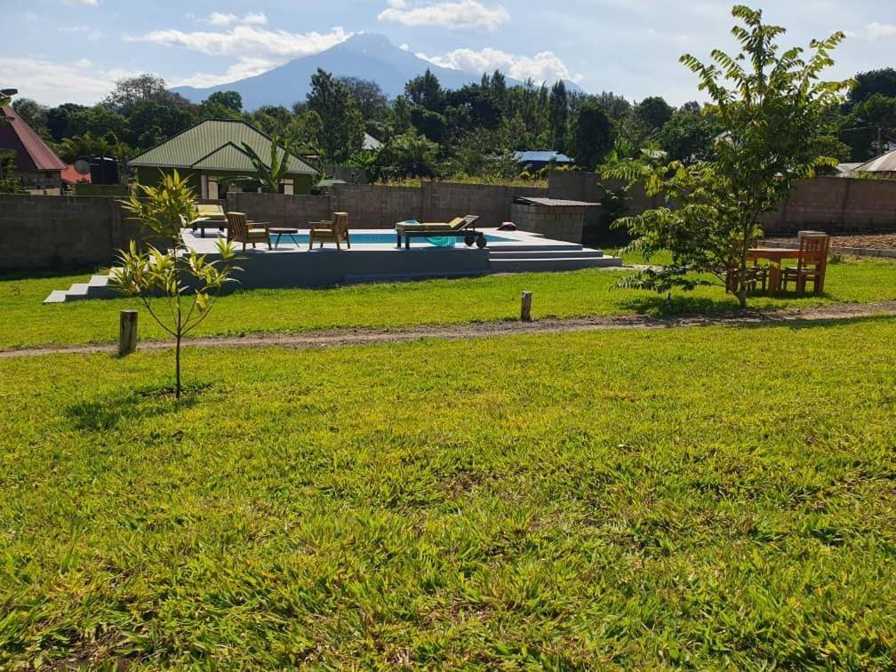 Вилла Rafiki Retreat Аруша Экстерьер фото